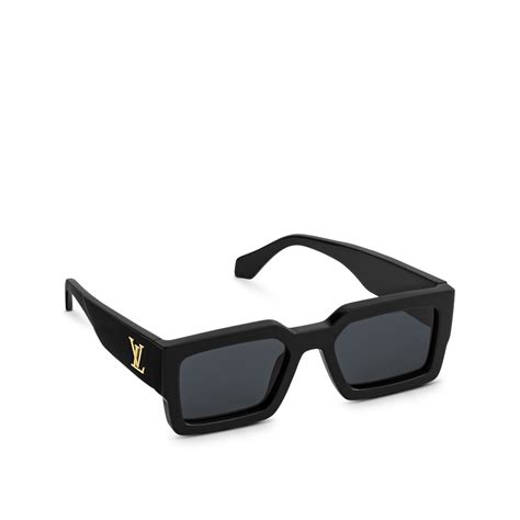 louis vuitton logo sunglasses.